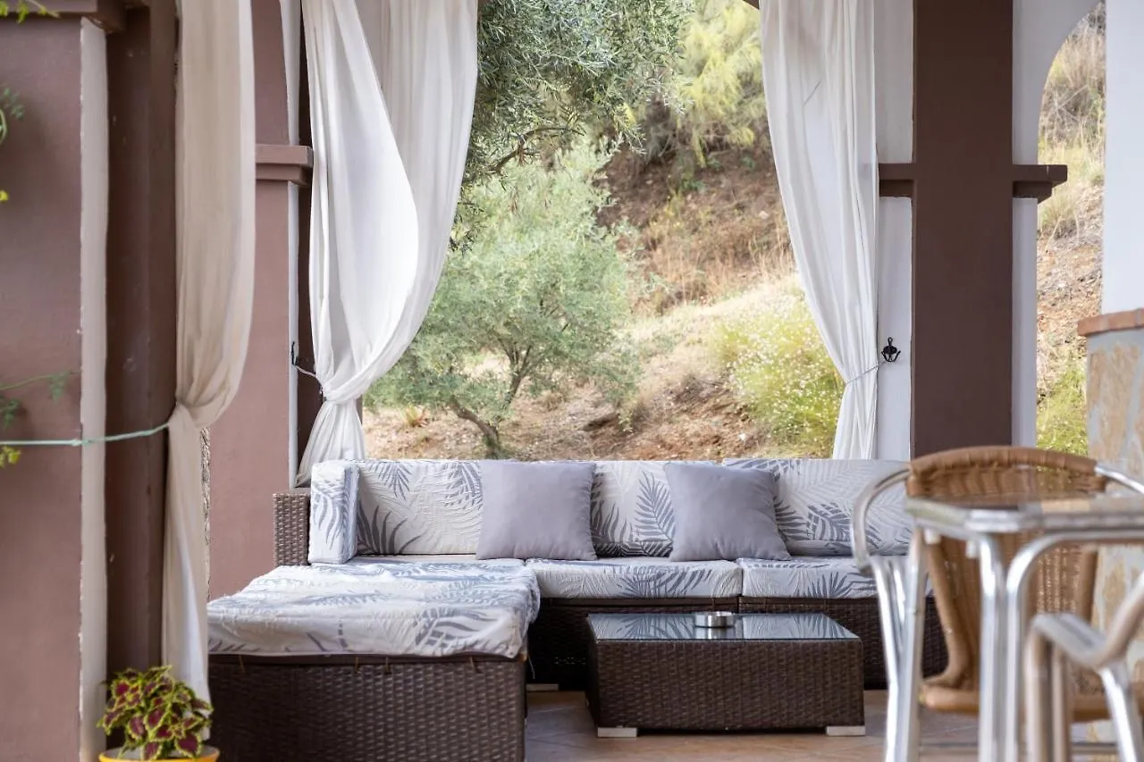 Holiday home Casa Rural Los Hidalgos Totalan Spain